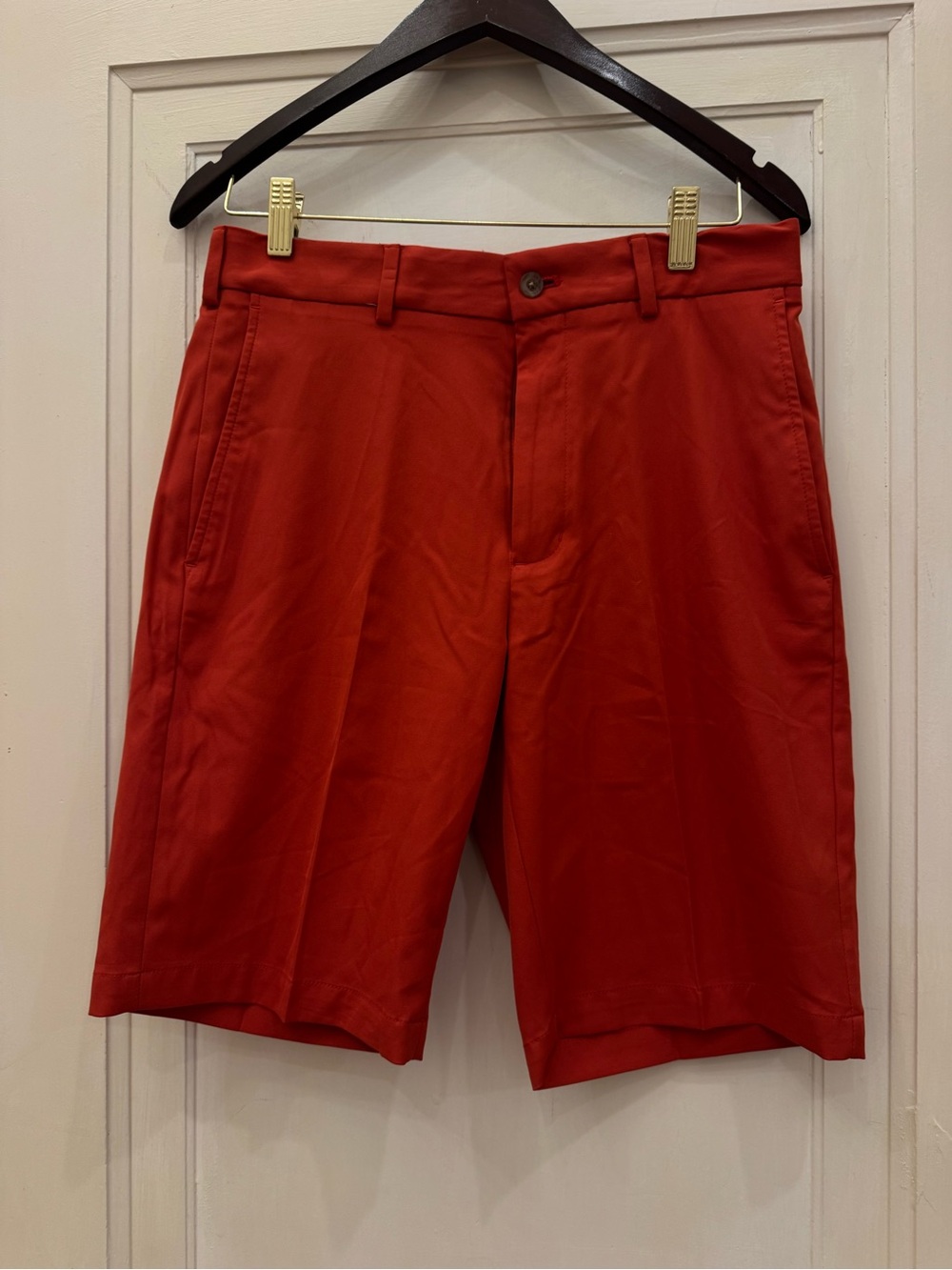 NWT Walter Hagen Performance 11 Flat Front 9” Inseam P11 Positive  Shorts 30